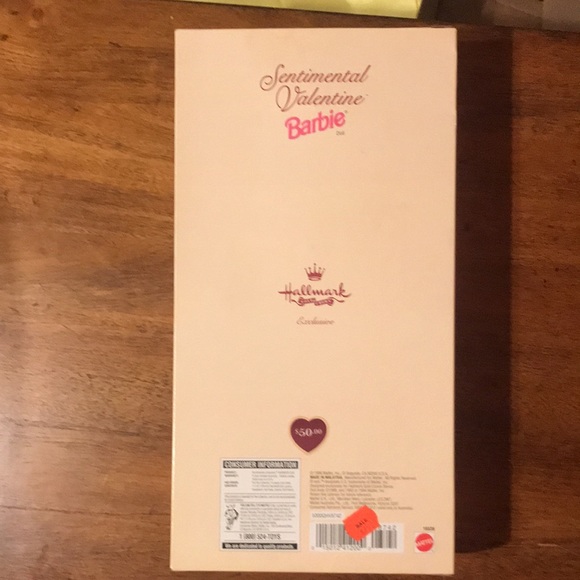 ✨ NRFB Vintage Hallmark Special Edition ~ Sentimental Valentine Barbie ✨ - Picture 9 of 11